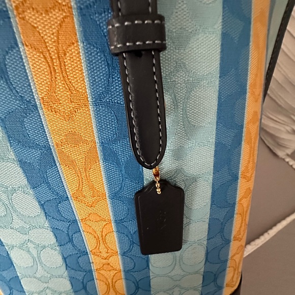 Limited edition Coach purse! - Picture 11 of 11